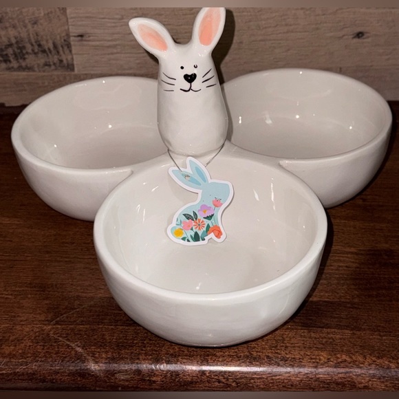 Super Cute Spring/ Easter 🐰 Snack/Treats tray - NEW by 10 Strawberry Str… - Picture 2 of 3